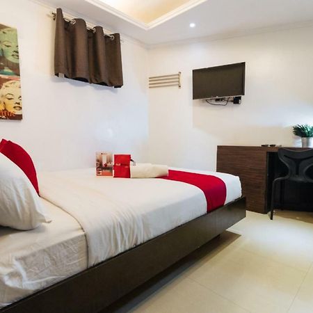 Reddoorz Plus @ Poblacion Makati Makati City Extérieur photo