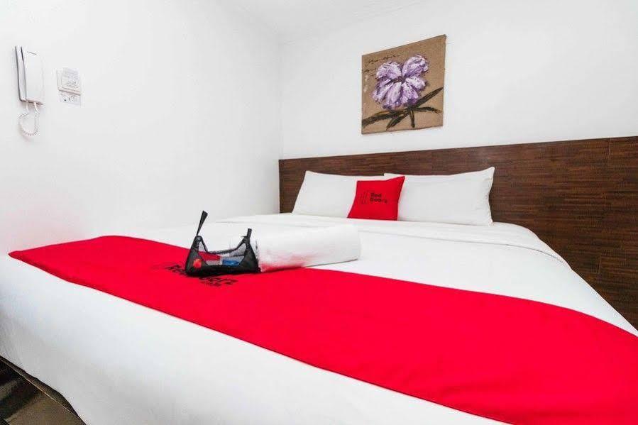Reddoorz Plus @ Poblacion Makati Makati City Extérieur photo